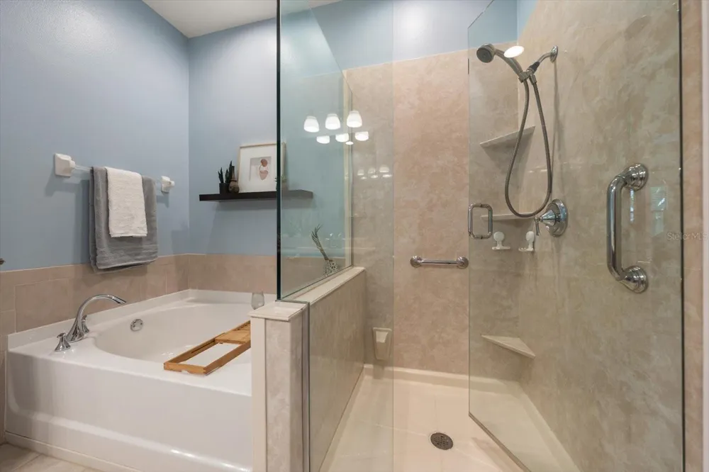 8241 ACADIAN LANE Seminole, FL 33777