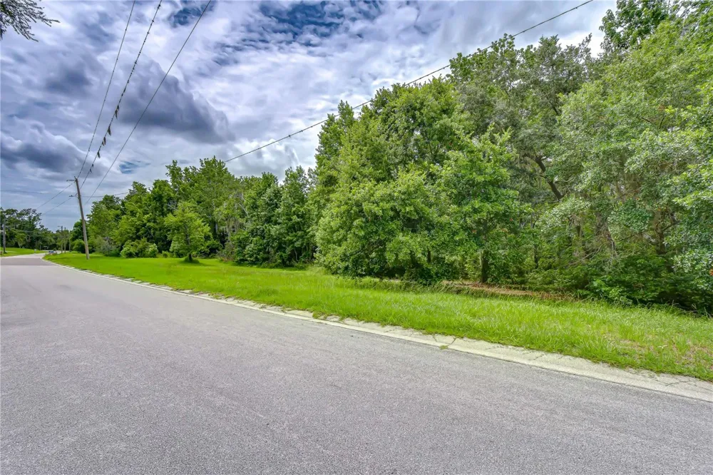 LAKE HILLS DRIVE Riverview, FL 33569