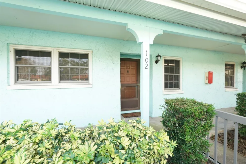 2465 NORTHSIDE DRIVE #102 Clearwater, FL 33761