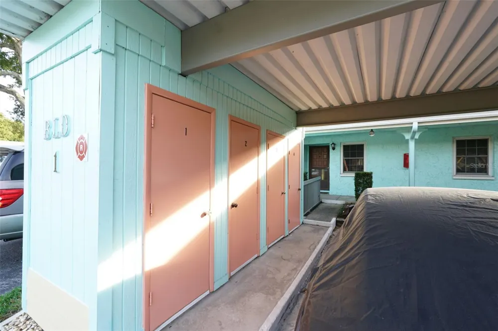 2465 NORTHSIDE DRIVE #102 Clearwater, FL 33761