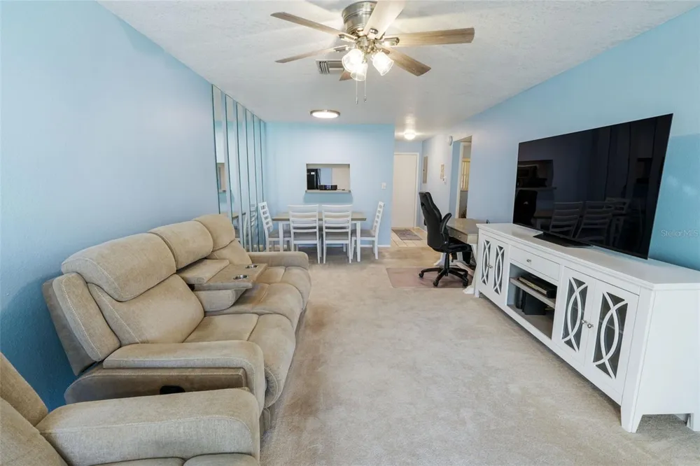 2465 NORTHSIDE DRIVE #102 Clearwater, FL 33761