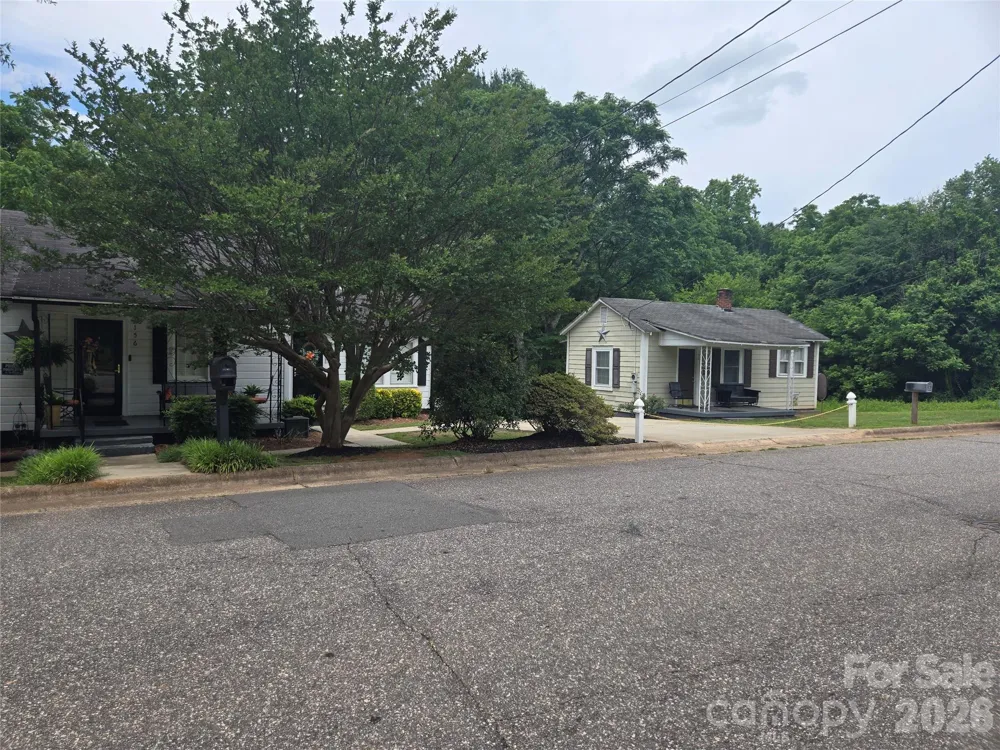 156 S Caldwell Avenue Newton, NC 28658