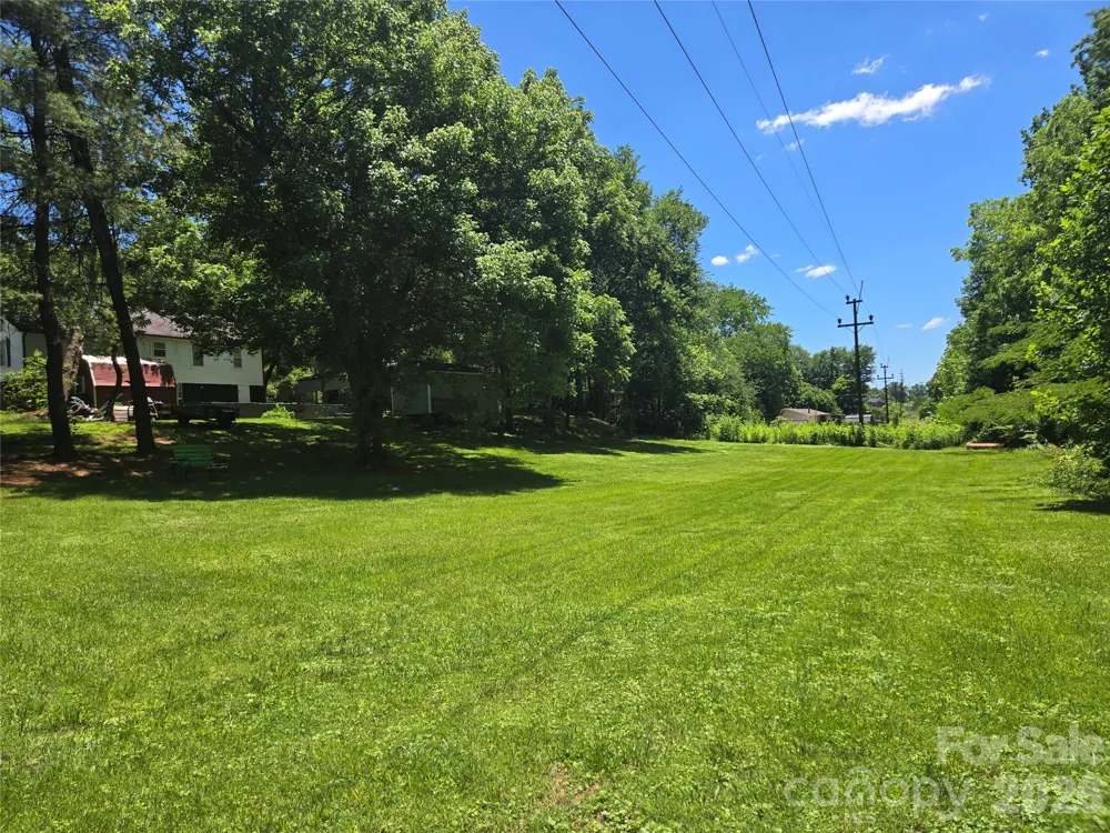156 S Caldwell Avenue Newton, NC 28658