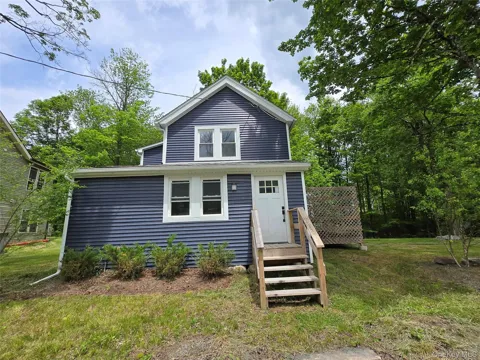 11 Spring Glen Road