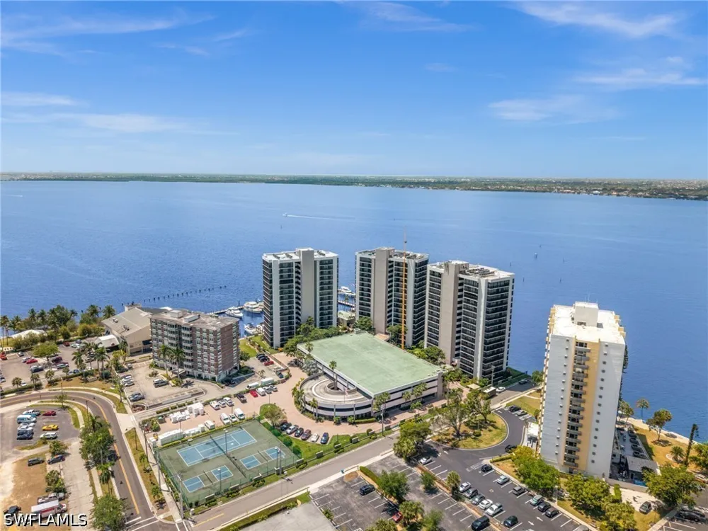 Virginia Avenue #902 Fort Myers, FL 33901