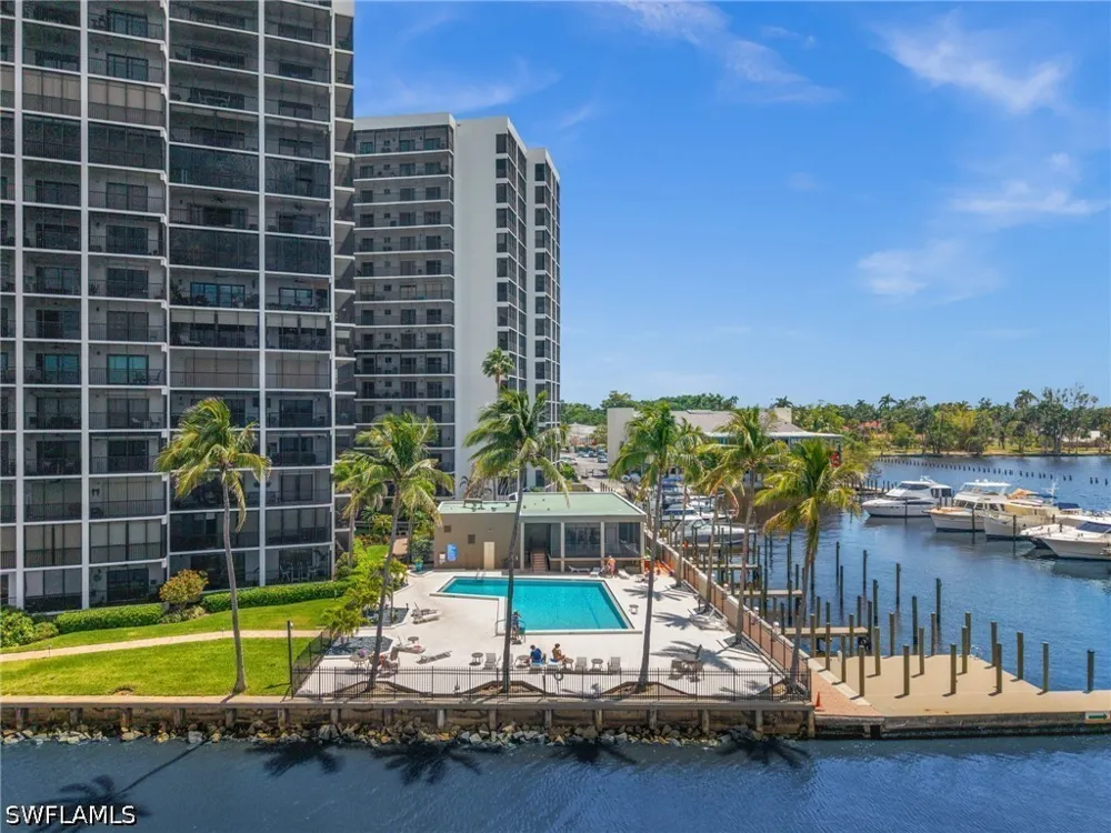 Virginia Avenue #902 Fort Myers, FL 33901