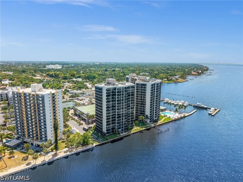 Virginia Avenue #902 Fort Myers, FL 33901