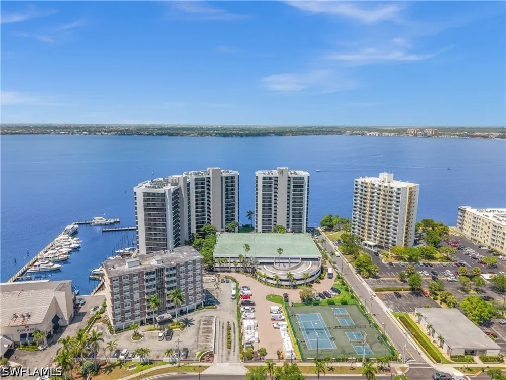 Virginia Avenue #902 Fort Myers, FL 33901