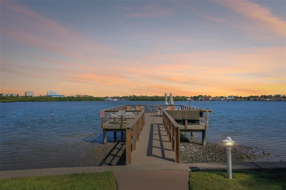 1847 SHORE DRIVE S #711 South Pasadena, FL 33707