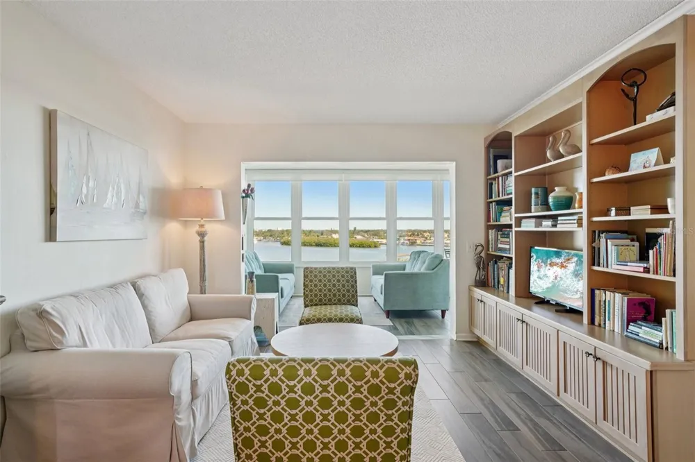 1847 SHORE DRIVE S #711 South Pasadena, FL 33707