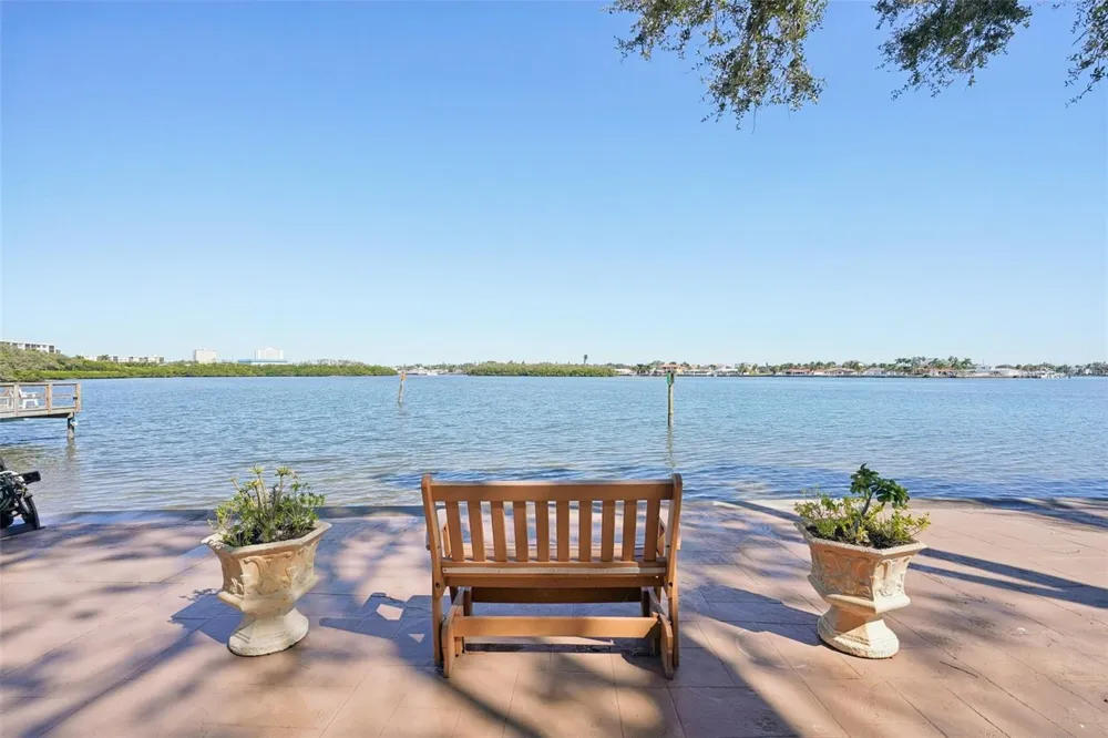 1847 SHORE DRIVE S #711 South Pasadena, FL 33707