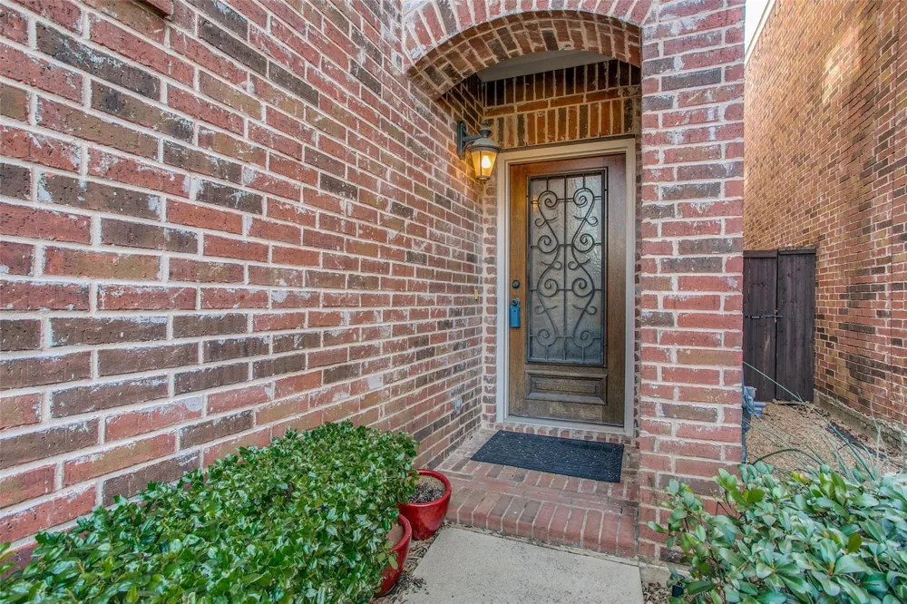 250 Churchill Loop Grapevine, TX 76051