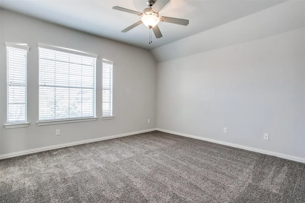 250 Churchill Loop Grapevine, TX 76051