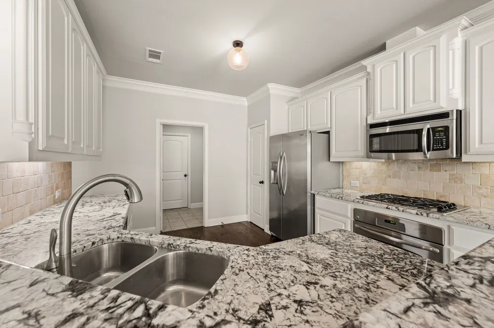 250 Churchill Loop Grapevine, TX 76051