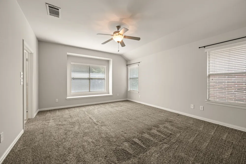 250 Churchill Loop Grapevine, TX 76051