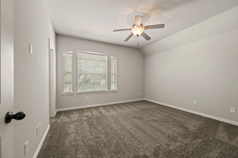 250 Churchill Loop Grapevine, TX 76051