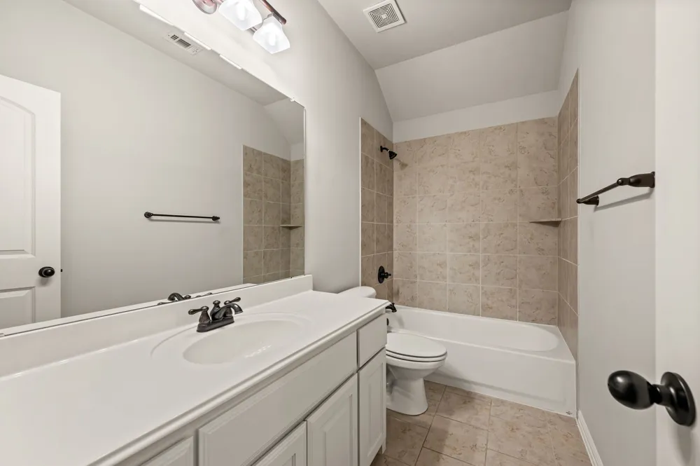 250 Churchill Loop Grapevine, TX 76051