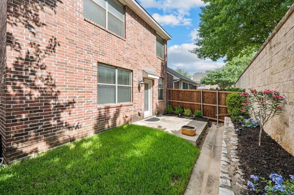 250 Churchill Loop Grapevine, TX 76051