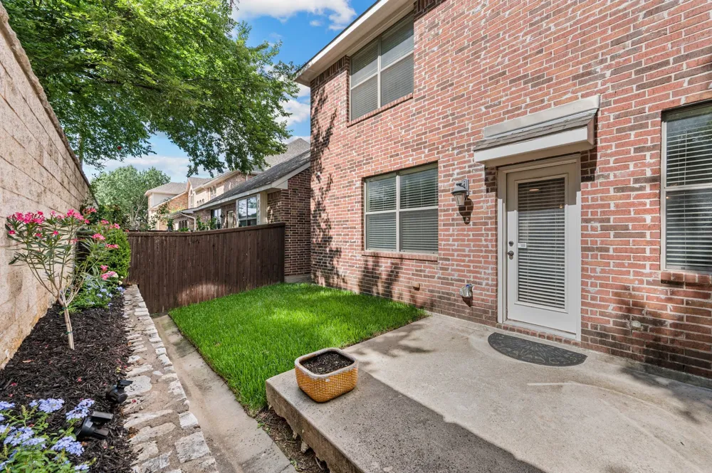 250 Churchill Loop Grapevine, TX 76051