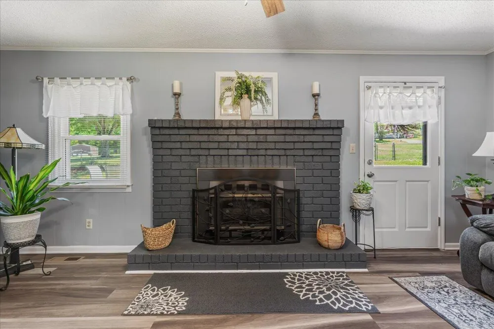 2065 Highway 30 E Athens, TN 37303