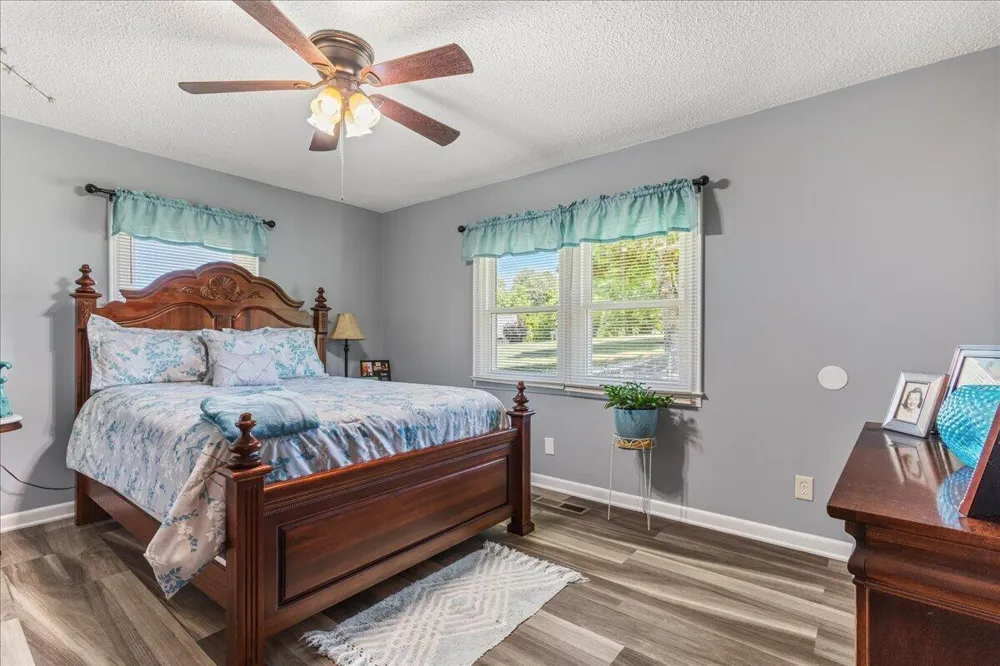2065 Highway 30 E Athens, TN 37303
