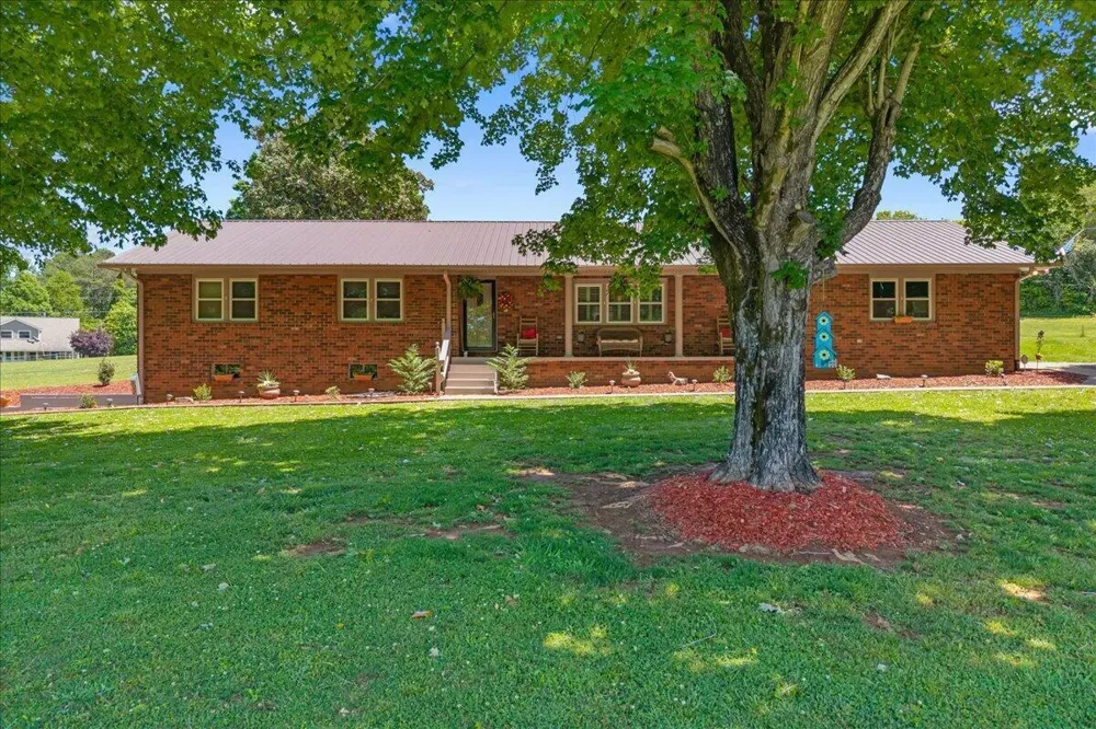 2065 Highway 30 E Athens, TN 37303