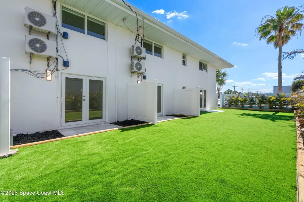 210 6th Avenue #7 Indialantic, FL 32903