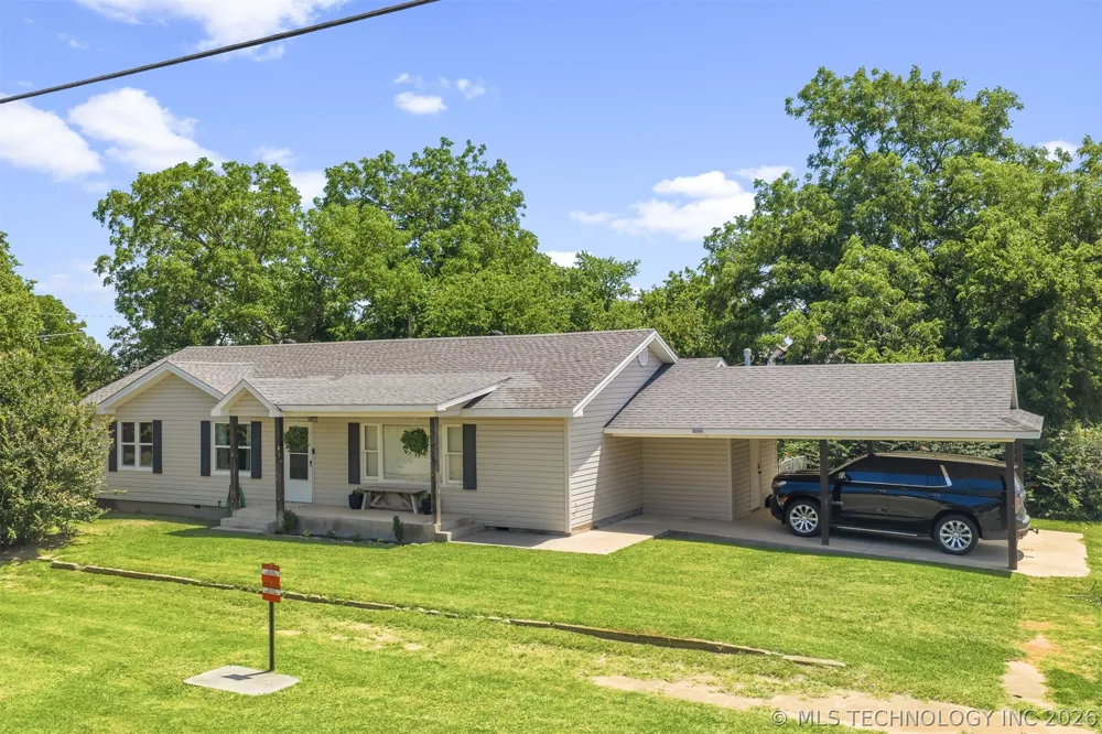 1126 W 12th