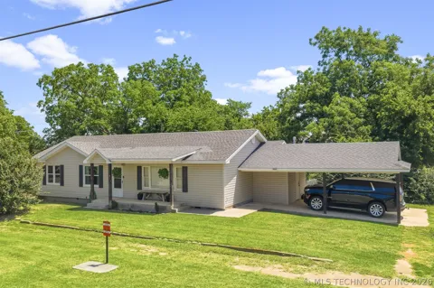 1126 W 12th