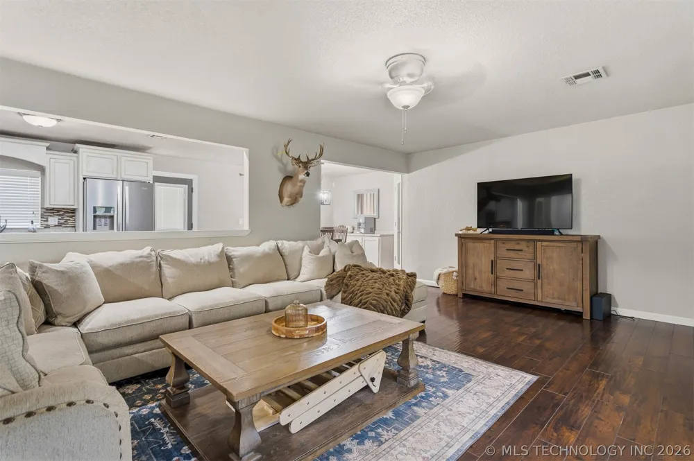 1126 W 12th Sulphur, OK 73086