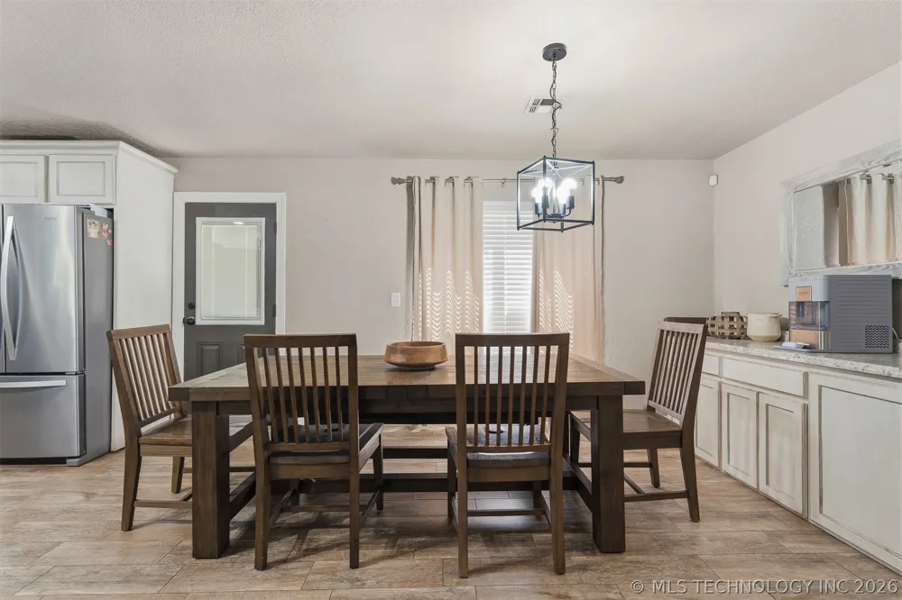 1126 W 12th Sulphur, OK 73086