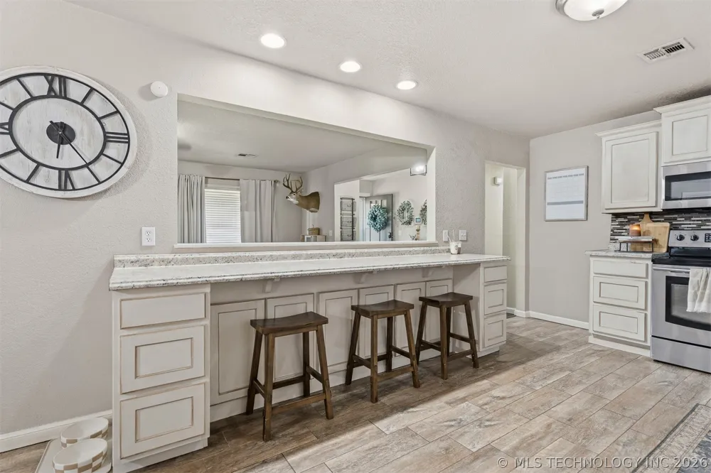 1126 W 12th Sulphur, OK 73086