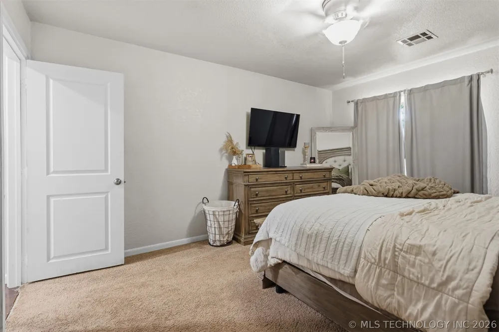 1126 W 12th Sulphur, OK 73086