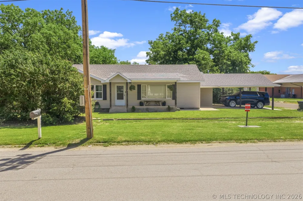 1126 W 12th Sulphur, OK 73086