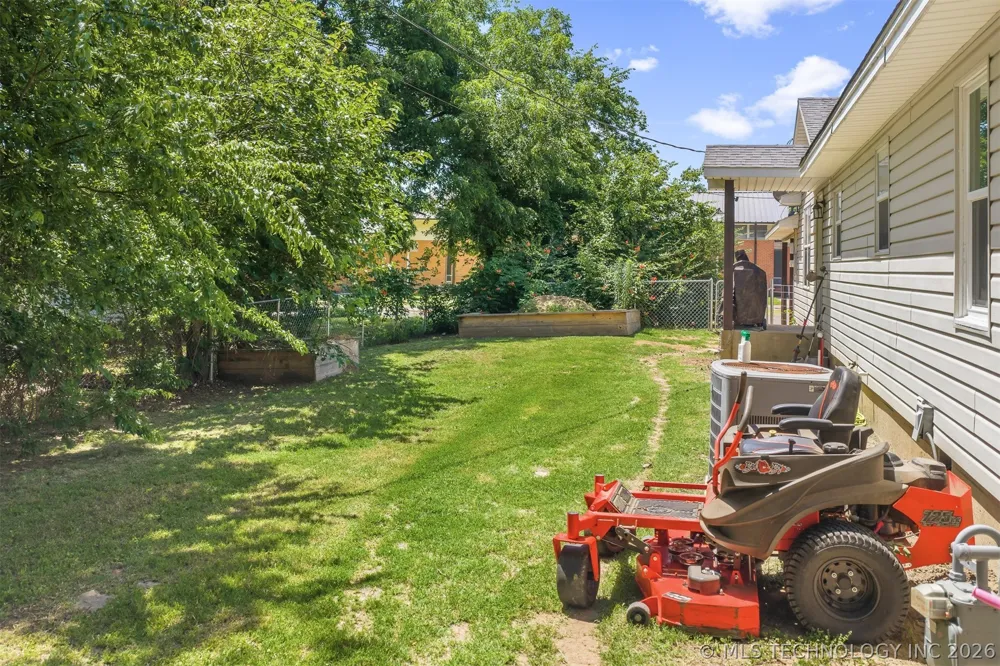 1126 W 12th Sulphur, OK 73086