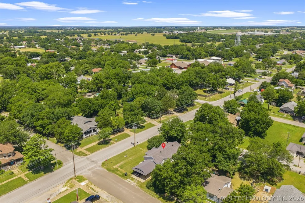 1126 W 12th Sulphur, OK 73086