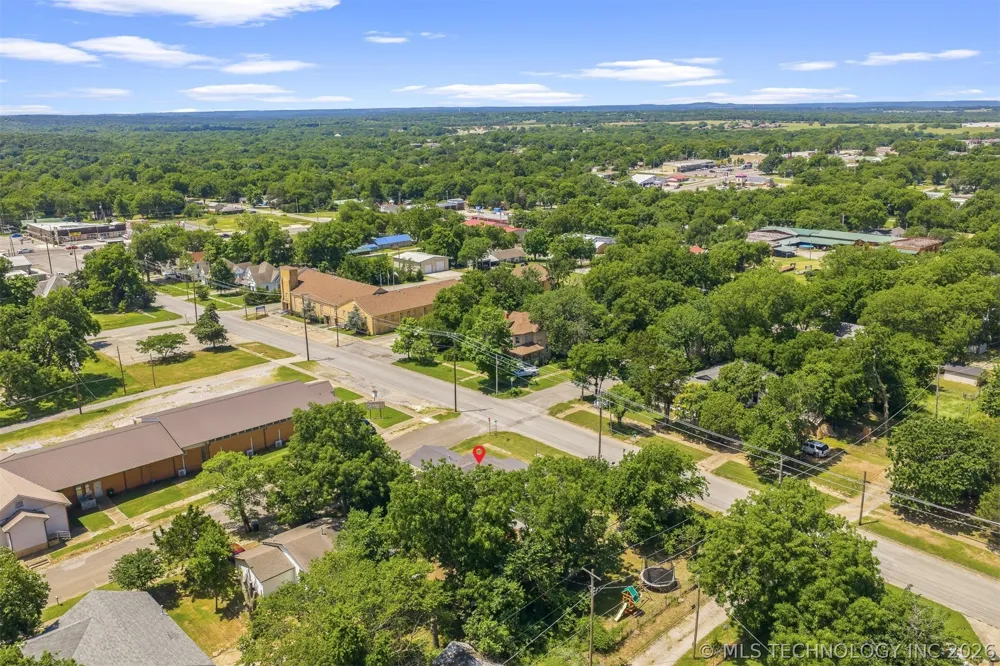 1126 W 12th Sulphur, OK 73086