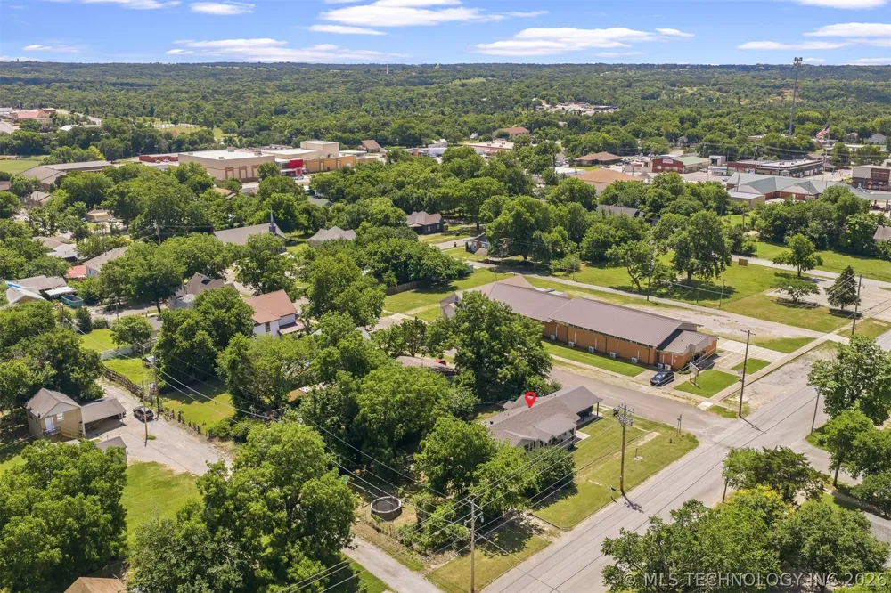 1126 W 12th Sulphur, OK 73086