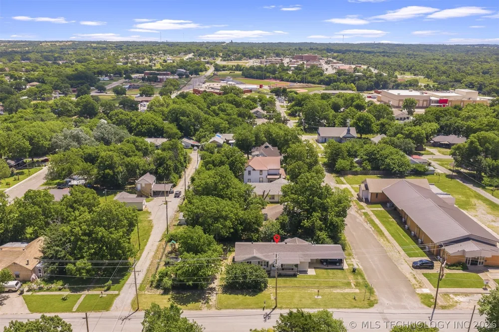1126 W 12th Sulphur, OK 73086