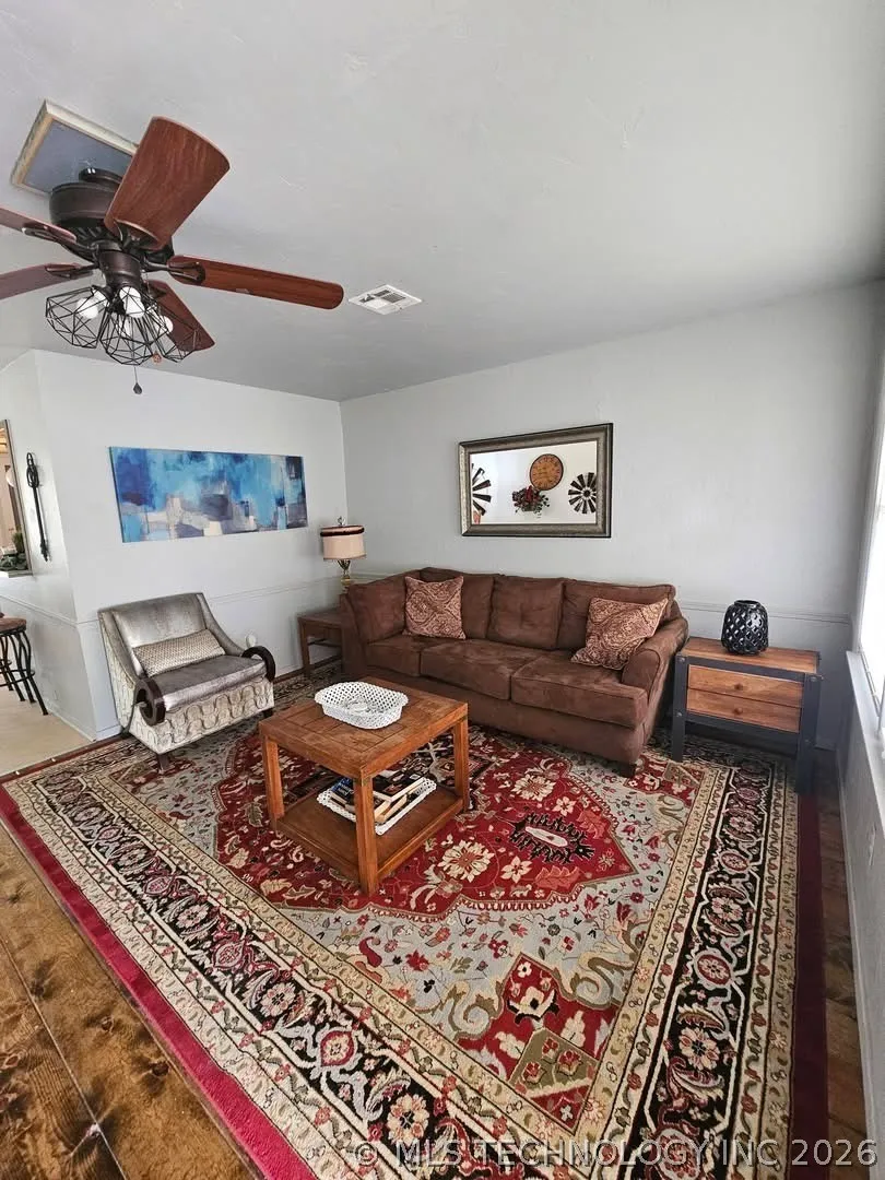 209 NE 9th Antlers, OK 74523