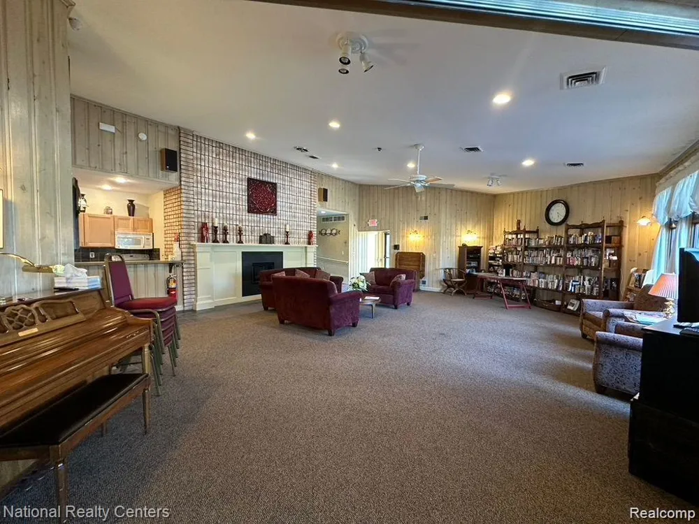 40526 Newport Drive Plymouth Charter Township, MI 48170