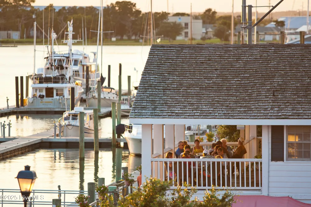 805 Mulberry Street #Unit 215 Beaufort, NC 28516