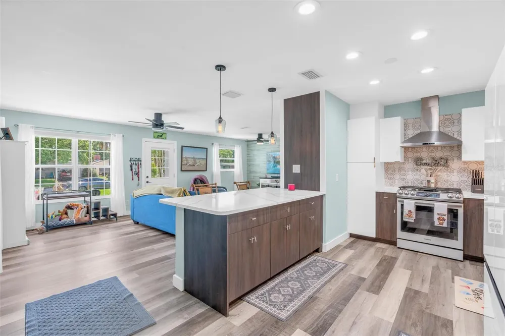 2824 OAK LEA DRIVE South Daytona, FL 32119