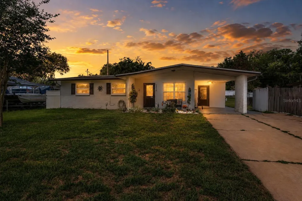 2824 OAK LEA DRIVE South Daytona, FL 32119