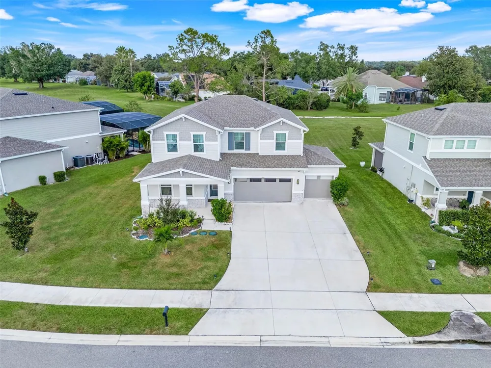 10169 SPRING LAKE DRIVE Clermont, FL 34711