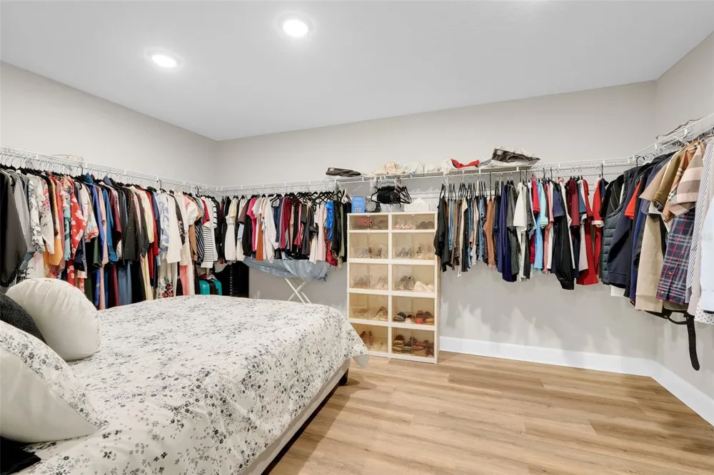 10169 SPRING LAKE DRIVE Clermont, FL 34711