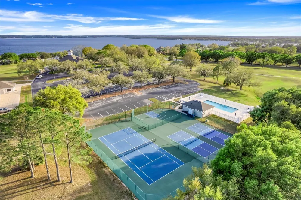 10169 SPRING LAKE DRIVE Clermont, FL 34711