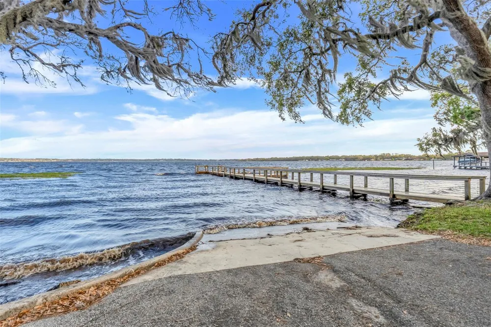 10169 SPRING LAKE DRIVE Clermont, FL 34711