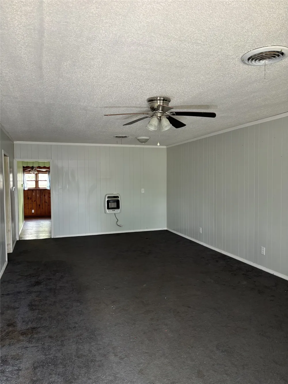 214 E Fourth Henrietta, TX 76365