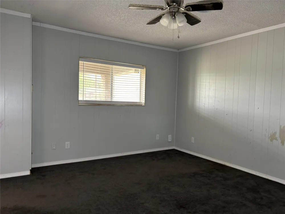214 E Fourth Henrietta, TX 76365